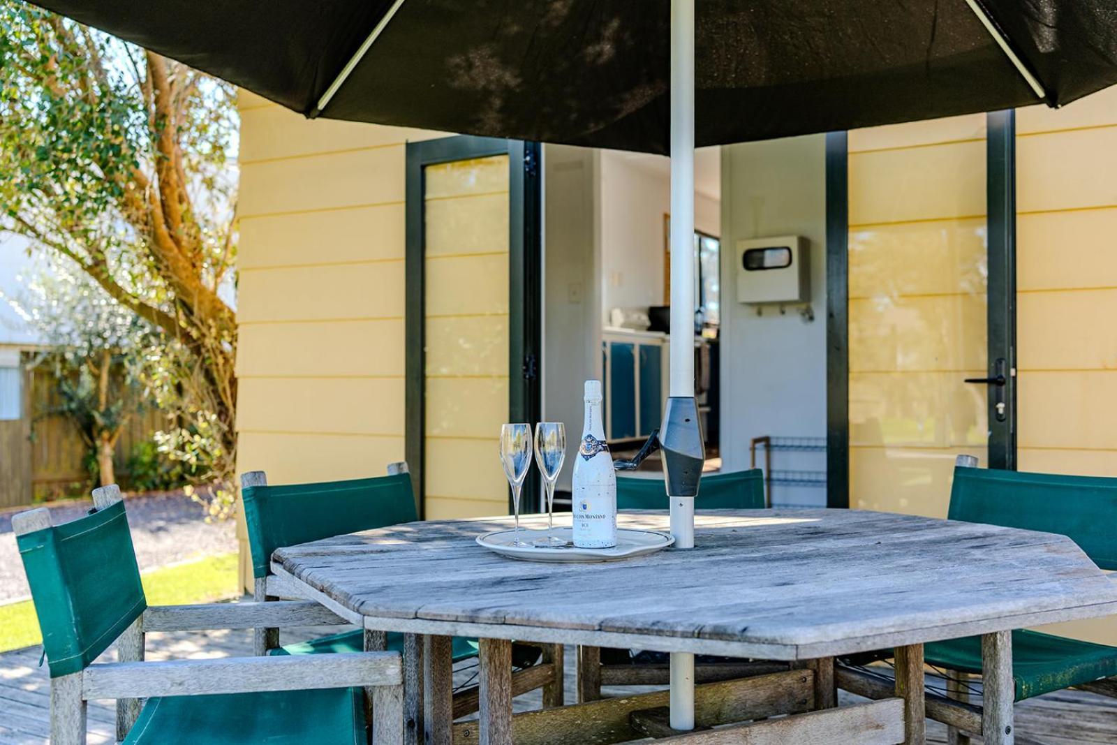 Fun Family Bach, Close To Beach And Shops! Waihi Exteriér fotografie